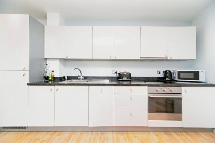 2 Bedroom Apartment For Sale In Princes Parade, Liverpool, L3