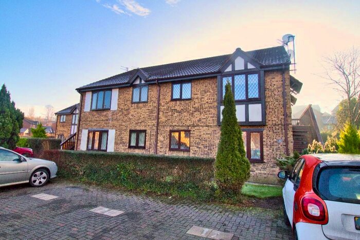 1 Bedroom Flat To Rent In Cloverdale, Northwich, Cheshire, CW8