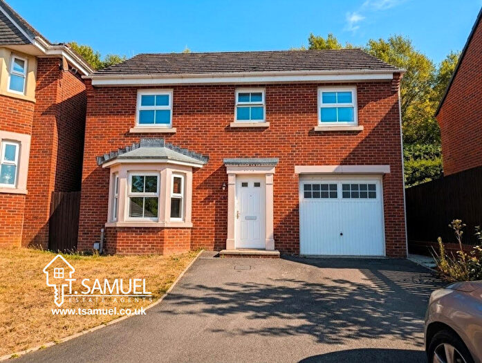 4 Bedroom Detached House For Sale In Glas Y Gors, Aberdare, Rhondda Cynon Taf, CF44