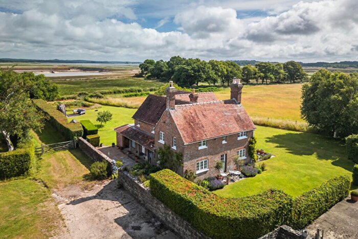 4 Bedroom Detached House To Rent In Barnhill Road, Wareham, BH20