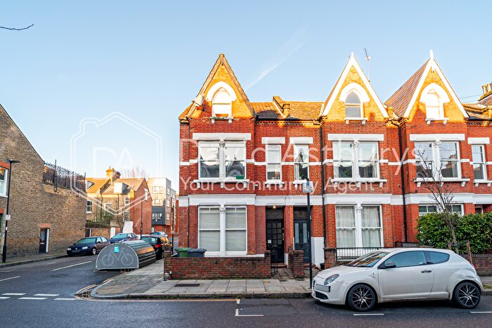 Studio To Rent In Fairbridge Road, Archway, London, N19
