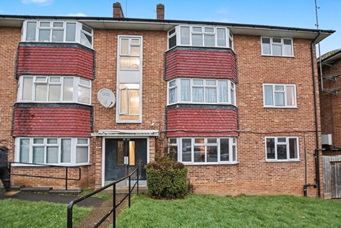 2 Bedroom Flat For Sale In Maylands Drive, Sidcup, DA14