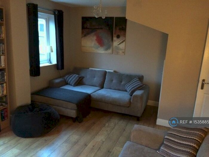 3 Bedroom Semi-Detached House To Rent In Blakemore Park, Manchester, M46