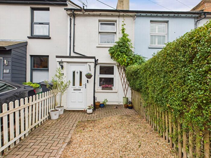 2 Bedroom House For Sale In Franklynn Road, Haywards Heath, RH16