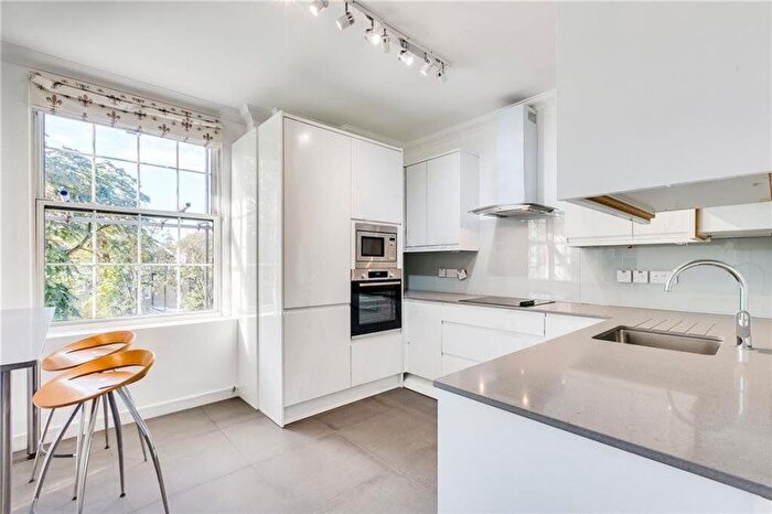 3 Bedroom Flat To Rent In North End House, Fitzjames Avenue, W14