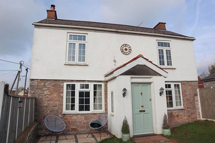 4 Bedroom House To Rent In High Street, Claverham, Bristol, BS49