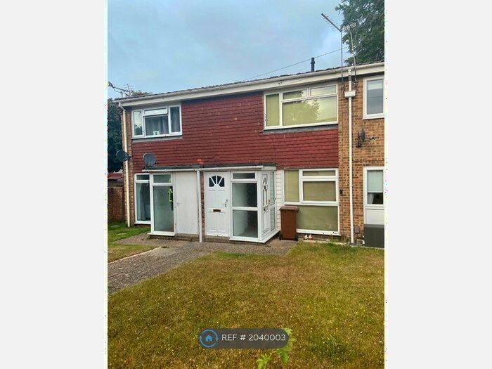 2 Bedroom Terraced House To Rent In Wildman Close, Gillingham, ME8