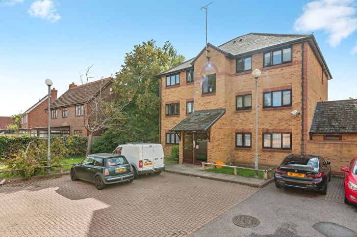 2 Bedroom Flat For Sale In Wharf Road, Grays, Essex, RM17
