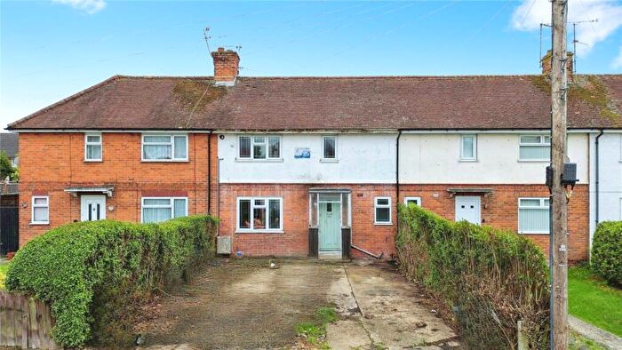 2 Bedroom Terraced House For Sale In Hartland Road, Reading, Berkshire, RG2