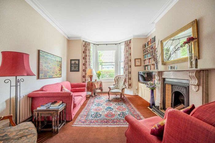 3 Bedroom Property To Rent In Celia Road, Islington, London, N19