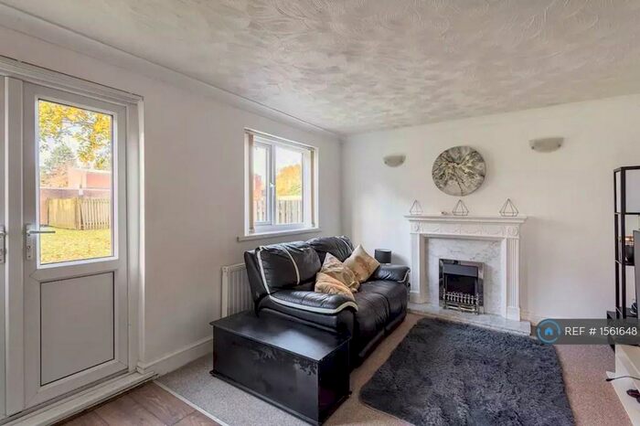 2 Bedroom Flat To Rent In Kendal Court, Birmingham, B23