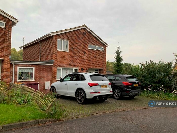 5 Bedroom Detached House To Rent In Galsworthy Drive, Caversham, Reading, RG4