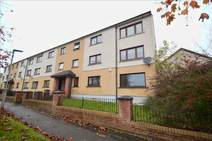 3 Bedroom Apartment To Rent In Thornhill Road, Hamilton, ML3