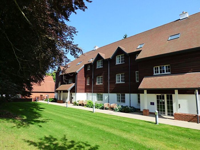 2 Bedroom Apartment To Rent In Templeton Road, Kintbury, RG17