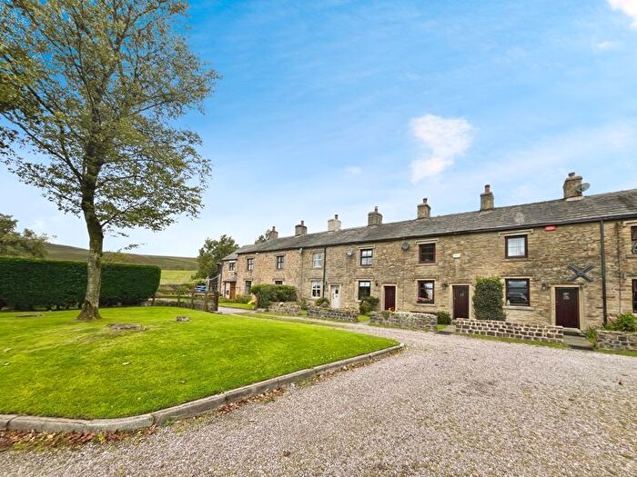 2 Bedroom Cottage For Sale In Springside Cottages, Belmont, BL7