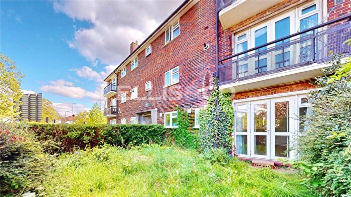 2 Bedroom Flat For Sale In Springwell Road, Hounslow, TW4