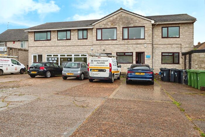 2 Bedroom Flat For Sale In Littlemoor Road, Weymouth, DT3