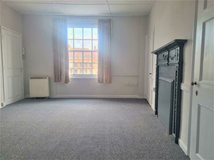 2 Bedroom Flat To Rent In South Brink, Wisbech, PE13