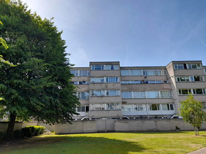 2 Bedroom Apartment To Rent In Athlone Square, Windsor, Berkshire, SL4