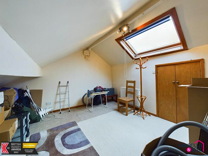 3 Bedroom Terraced House For Sale In Cemetery Road, Earby, BB18