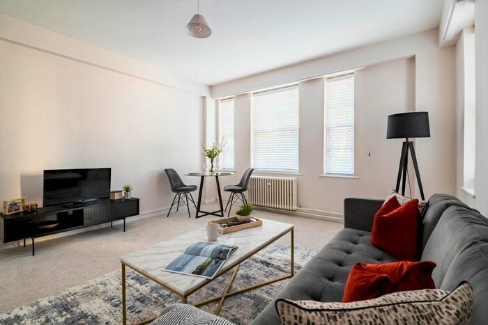 1 Bedroom Flat To Rent In Dolphin Square, London, SW1V