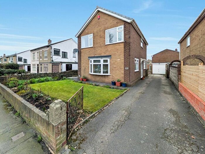 4 Bedroom Detached House For Sale In Westfield Lane, Wyke, Bradford, West Yorkshire, BD12