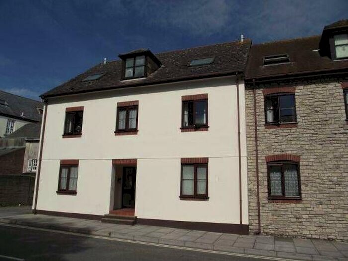 2 Bedroom Flat To Rent In Church Close, Church Street, Dorchester, DT1