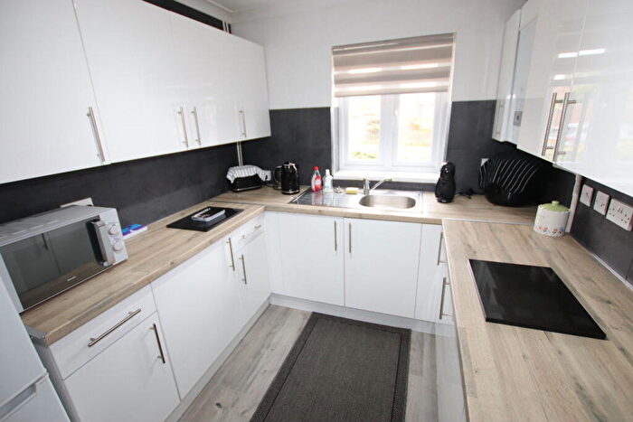 4 Bedroom Detached House For Sale In Portsmouth Road, Clacton On Sea, CO15