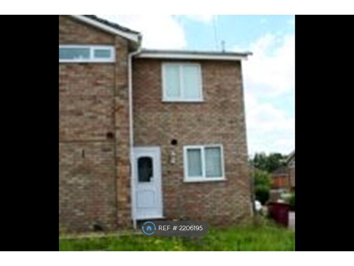 1 Bedroom Maisonette To Rent In Harlech Avenue, Caversham, Reading, RG4