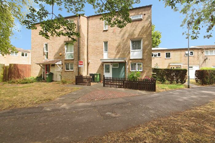 4 Bedroom Semi-Detached House For Sale In Brookfurlong, Peterborough, PE3