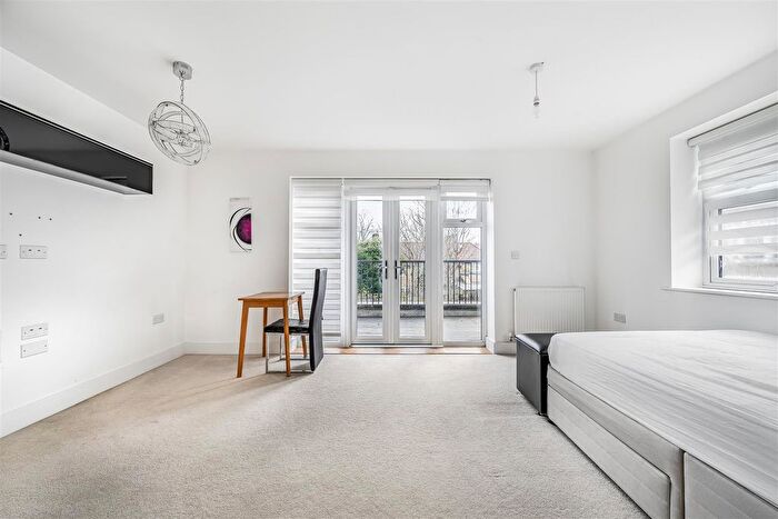 4 Bedroom Terraced House To Rent In Emerald Square, London, SW15