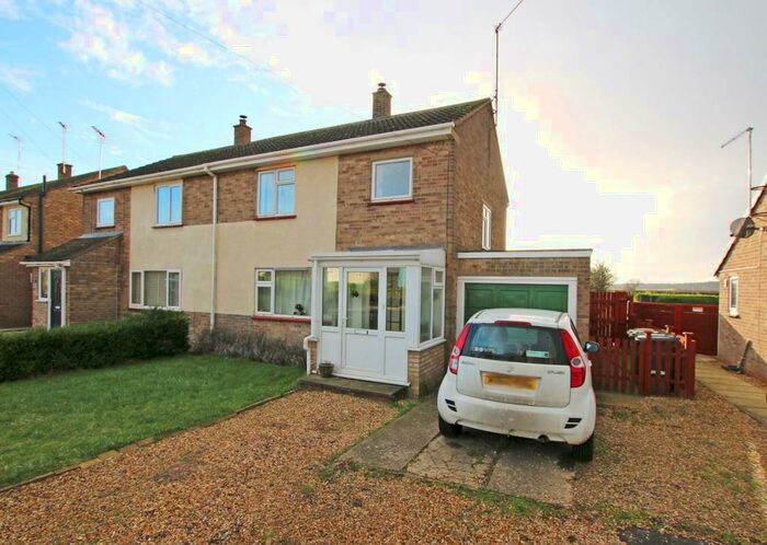 3 Bedroom Semi-Detached House For Sale In Glinton Road, Helpston, Peterborough, PE6