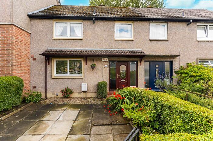 3 Bedroom Terraced House For Sale In Alan Breck Gardens Edinburgh, EH4
