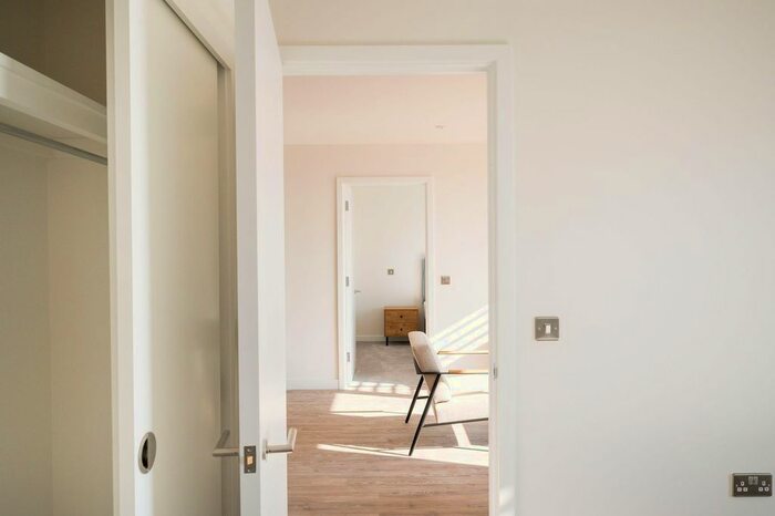 2 Bedroom Flat To Rent In The Kell, Gillingham Gate Road, Chatham Docks ME4