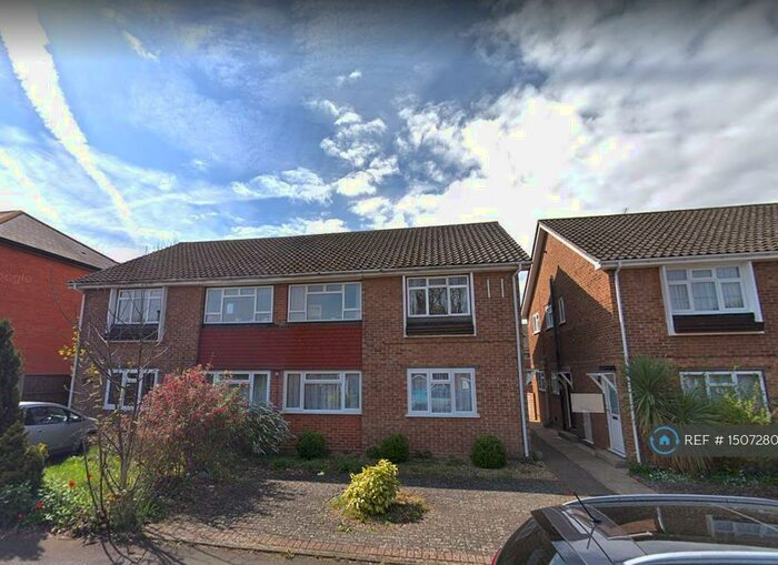 2 Bedroom Maisonette To Rent In College Road, Epsom, KT17