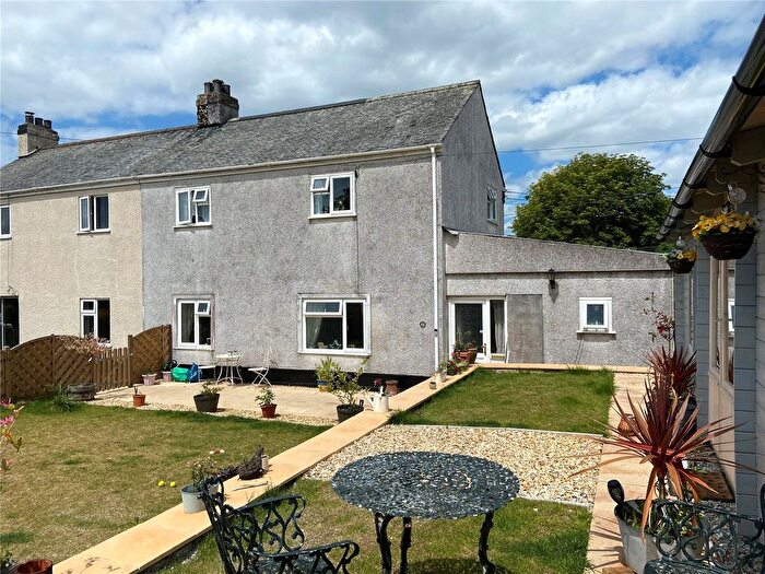 3 Bedroom End Of Terrace House For Sale In Tremadart Road, Duloe, Liskeard, Cornwall, PL14