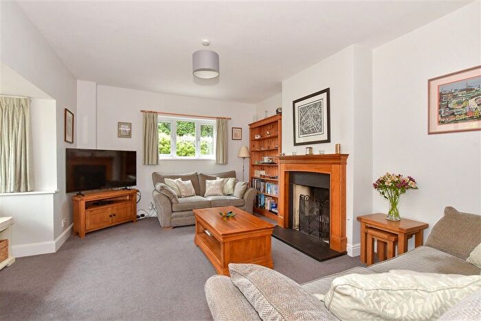 4 Bedroom Link Detached House For Sale In Aerodrome Road, Bekesbourne, Canterbury, Kent, CT4