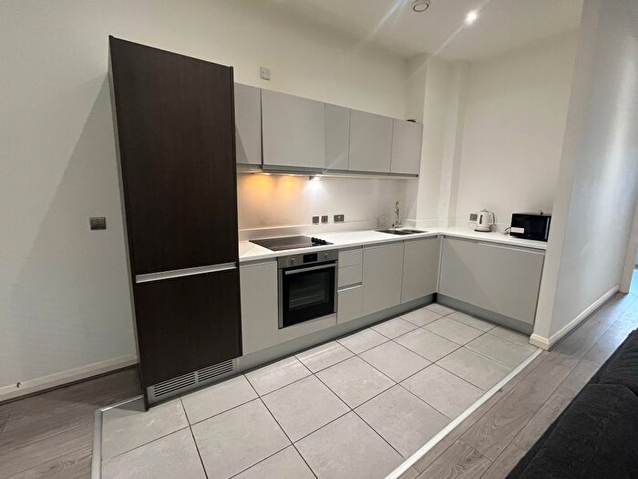 2 Bedroom Flat To Rent In Corporation Street, Coventry, CV1