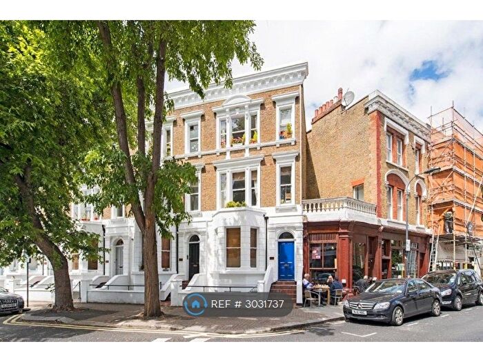 2 Bedroom Flat To Rent In Lakeside Road, London, W14