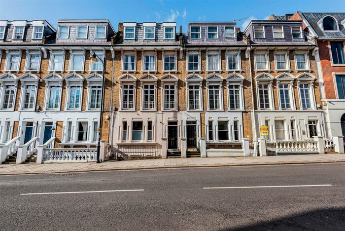 2 Bedroom Apartment To Rent In Sheet Street, Windsor, SL4