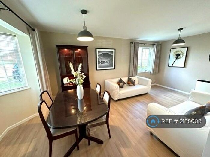 2 Bedroom Flat To Rent In Sigrist Square, Kingston Upon Thames, KT2