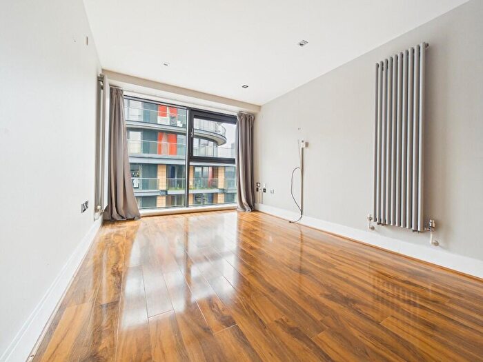 1 Bedroom Flat For Sale In Millharbour, London, E14