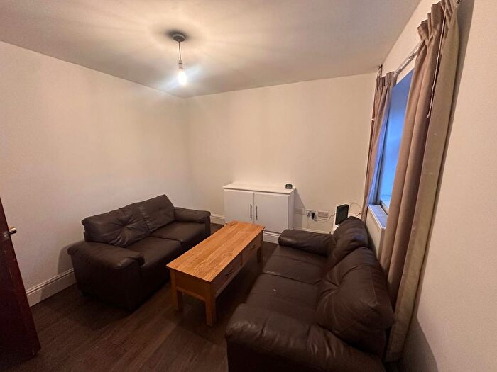 3 Bedroom Terraced House To Rent In Lonsdale Street, Stoke-On-Trent, ST4