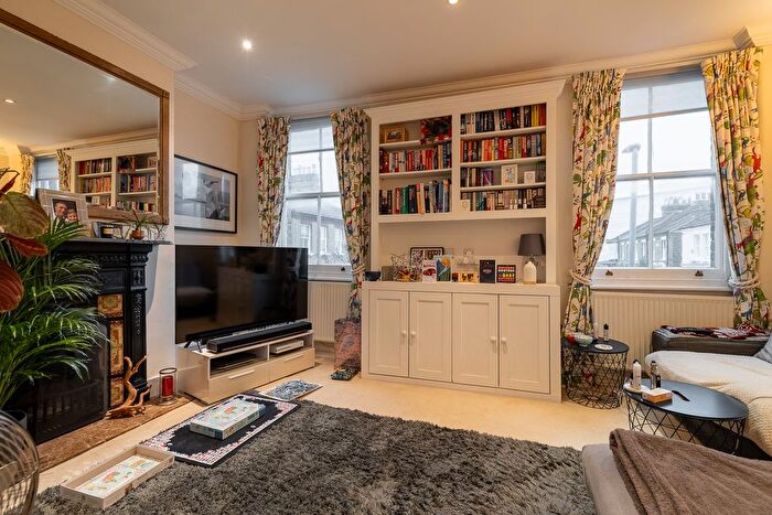 1 Bedroom Flat To Rent In Lacy Road, Putney, London, SW15