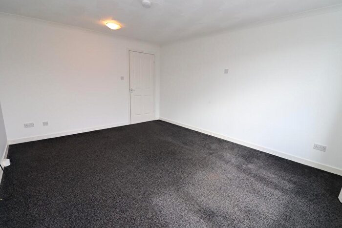 1 Bedroom Flat To Rent In Baker Street, Shawlands, Glasgow, G41