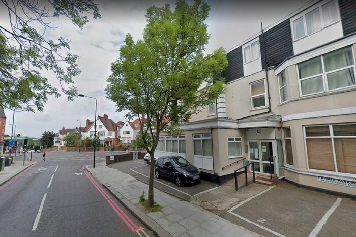 Studio To Rent In Kingsland Road, London, E2