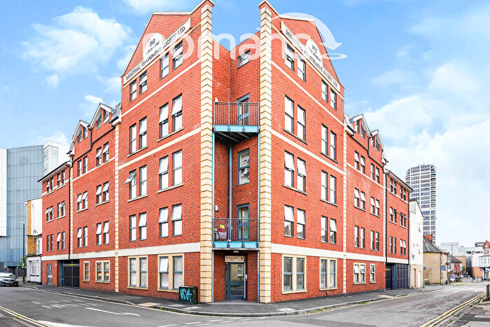 2 Bedroom Flat To Rent In Harding House, Harding Street, Swindon, SN1