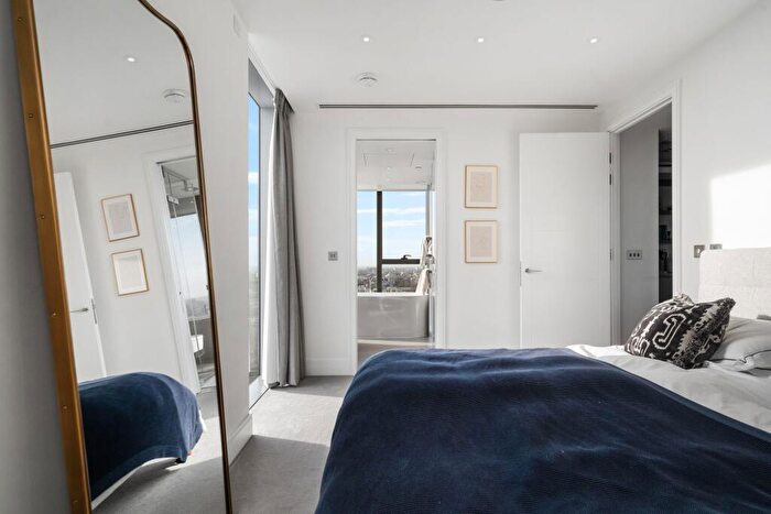 2 Bedroom Apartment For Sale In Carrara Tower, Bollinder Place, London, EC1V