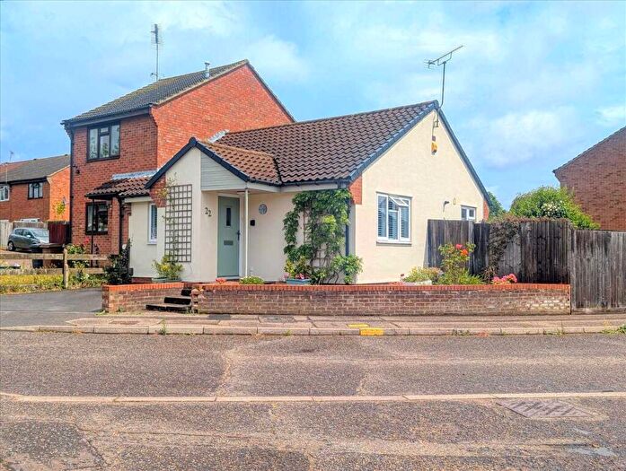 2 Bedroom Bungalow For Sale In Jenner Mead, Chelmsford, CM2