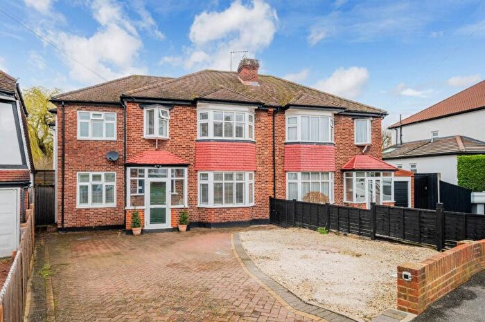 5 Bedroom Semi-Detached House For Sale In Thorndon Gardens, Epsom, KT19